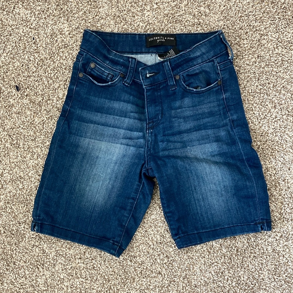 girl’s shorts